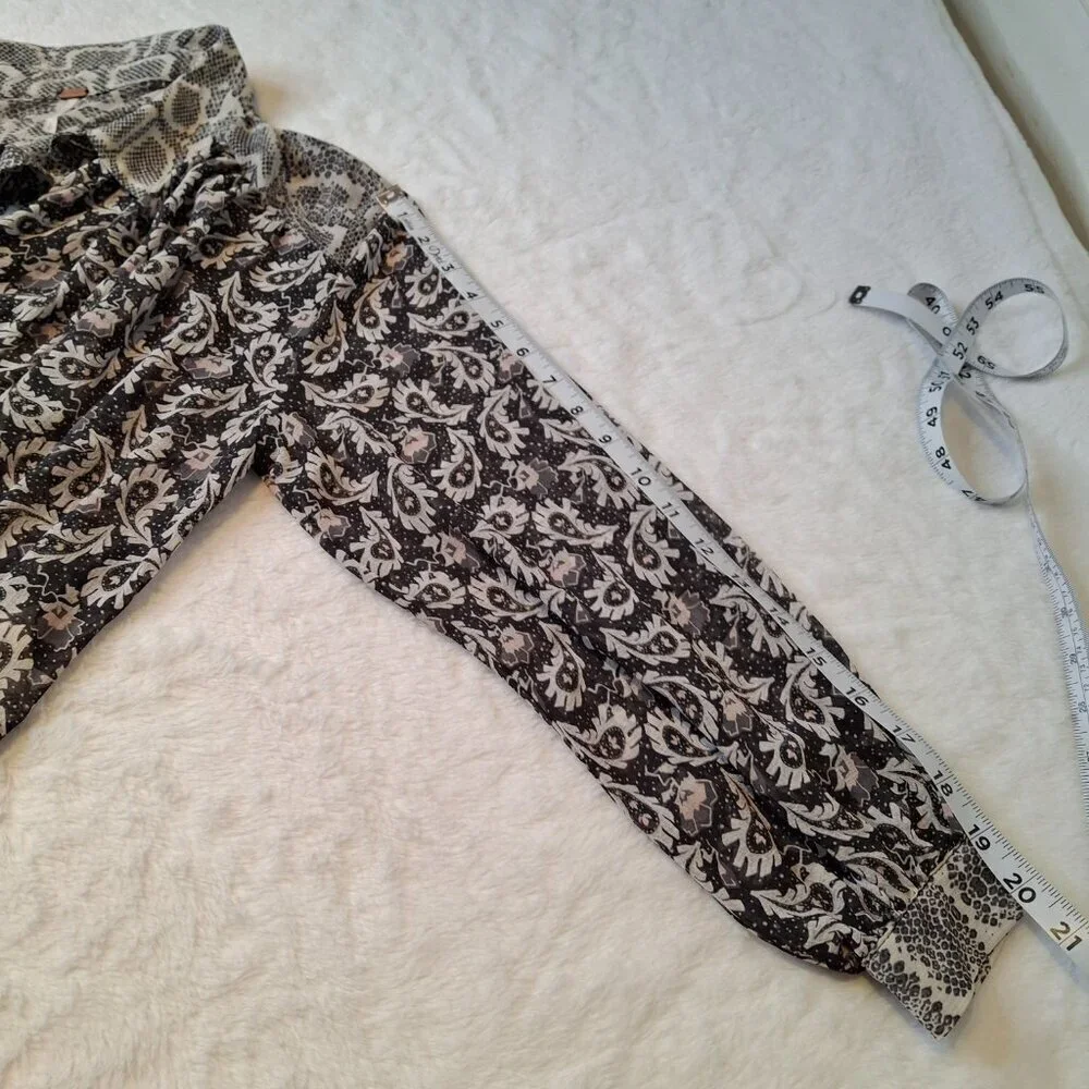 Free People Floral Blouse Animal Print Sheer Sz S Flowy Relaxed Fit Boho Preppy